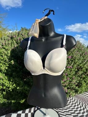 Victoria's Secret Very Sexy multi-way push-up bra 34DD & VS pouch w/clear straps